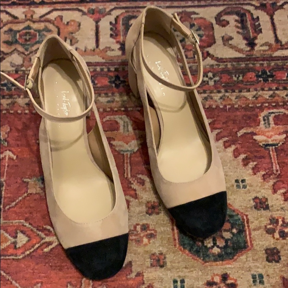 Suede pumps